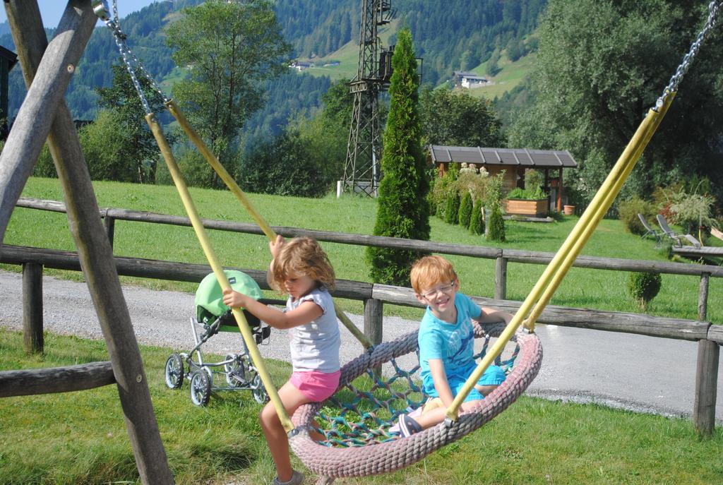 Familien-Bauernhof Neumoar Apartment Sankt Johann im Pongau Luaran gambar